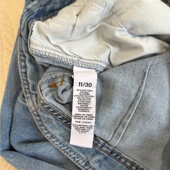 Women's Blue Jeans - Picture 8 of 8